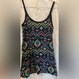 Shape Patterned Colorful Tank